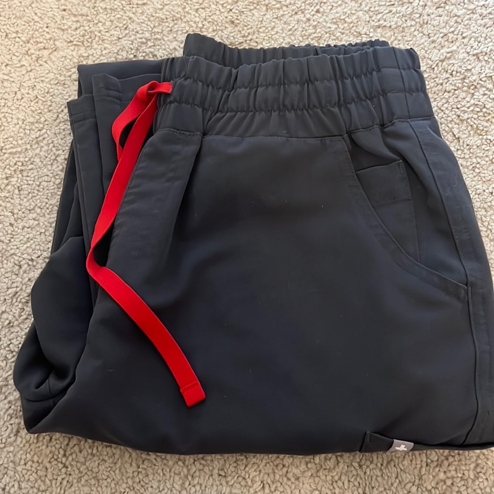 Size Medium tall charcoal Yola high waisted scrub pants FIGS